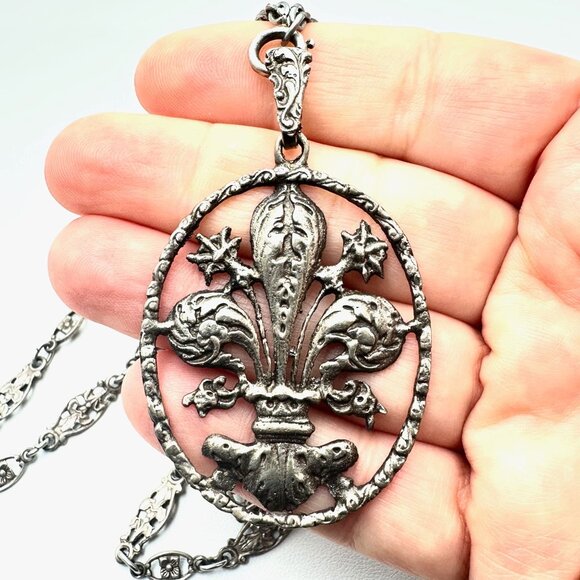 Antique Italy Unsigned Peruzzi Gothic Fleur De Lis Pendant Chain 800 Silver - Picture 4 of 5